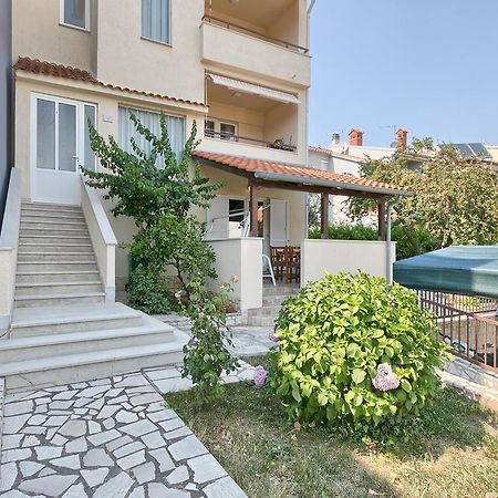 Apartments Veruda Porat Пула Екстериор снимка