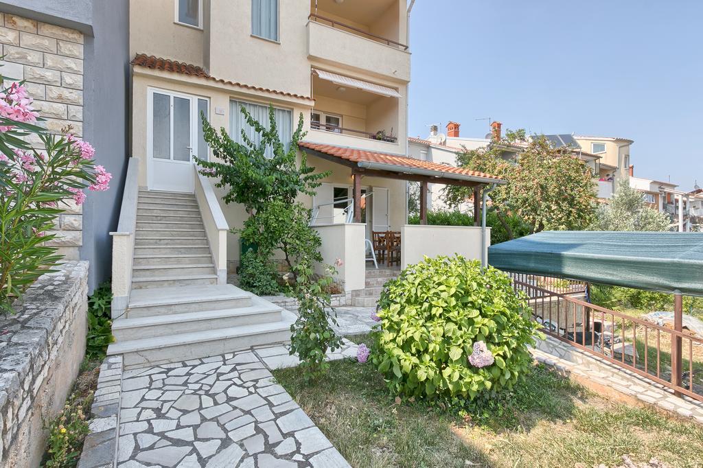 Apartments Veruda Porat Пула Екстериор снимка