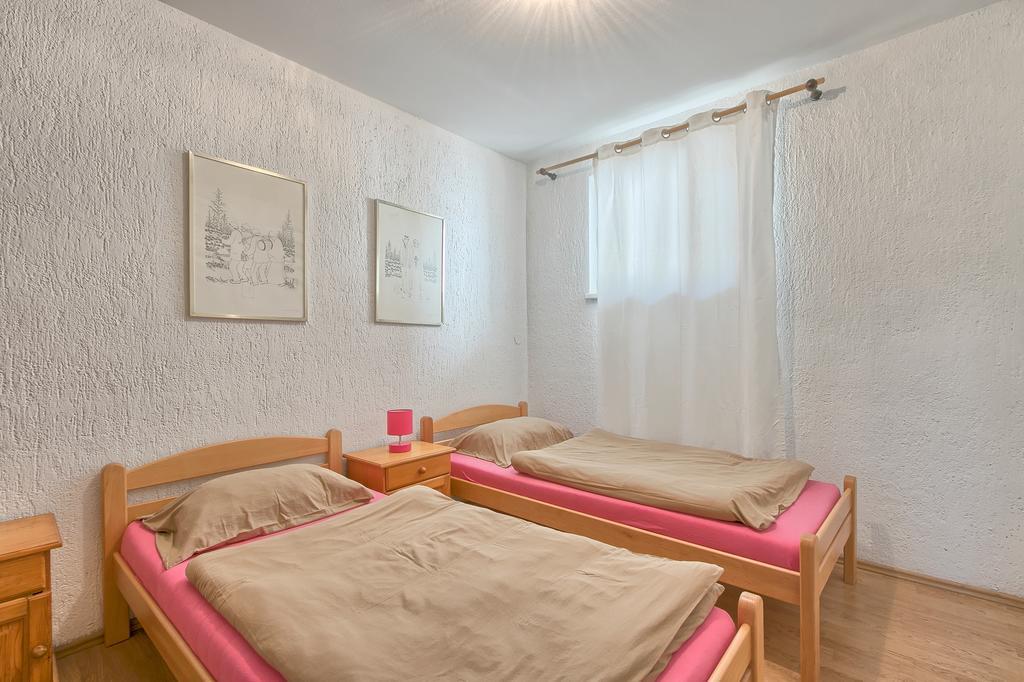Apartments Veruda Porat Пула Екстериор снимка