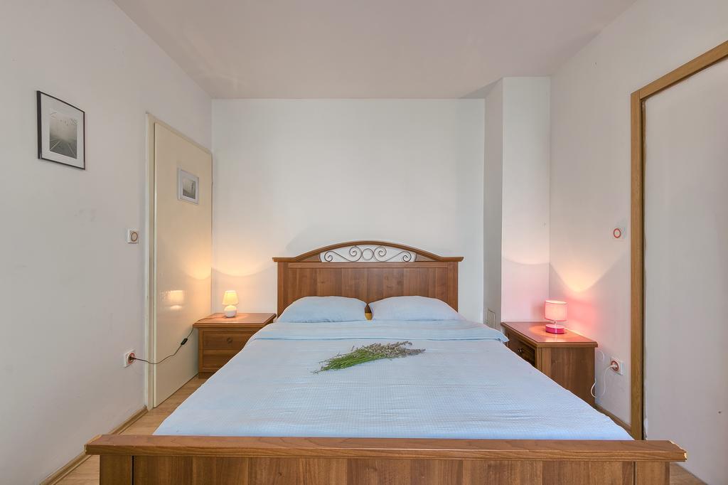 Apartments Veruda Porat Пула Екстериор снимка